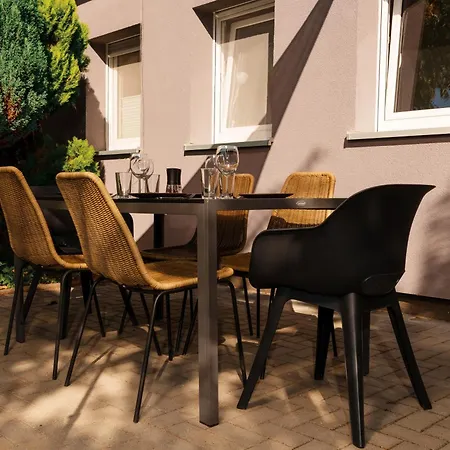 Gruene Idylle Nahe Hauptbahnhof & Hufeisensee Mit Parkplatz & Terrasse *